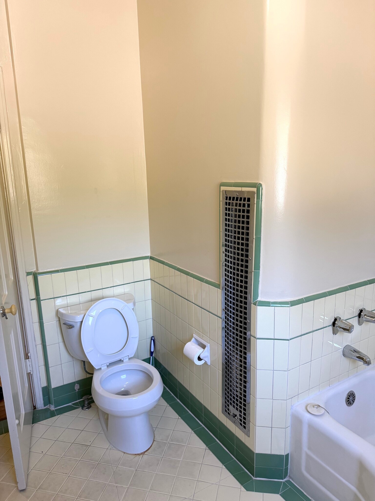 Building Photo - 5408 1/2 Franklin Ave