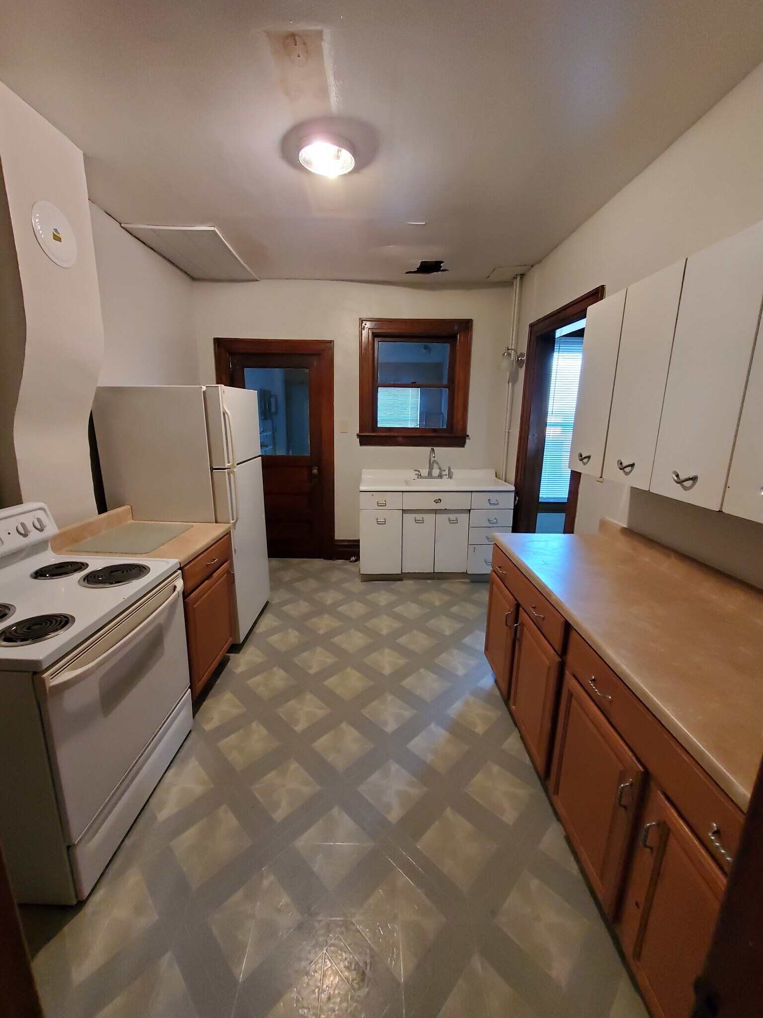 Kitchen - 914 10th St