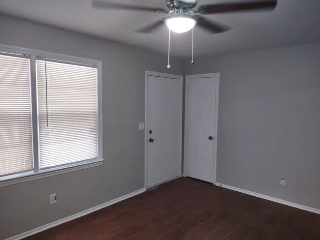 Building Photo - 4707 Wellborn Dr