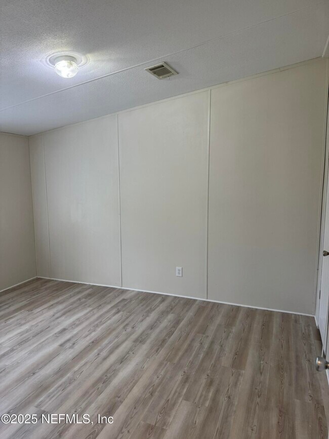 Building Photo - 54157 Ogilvie Rd