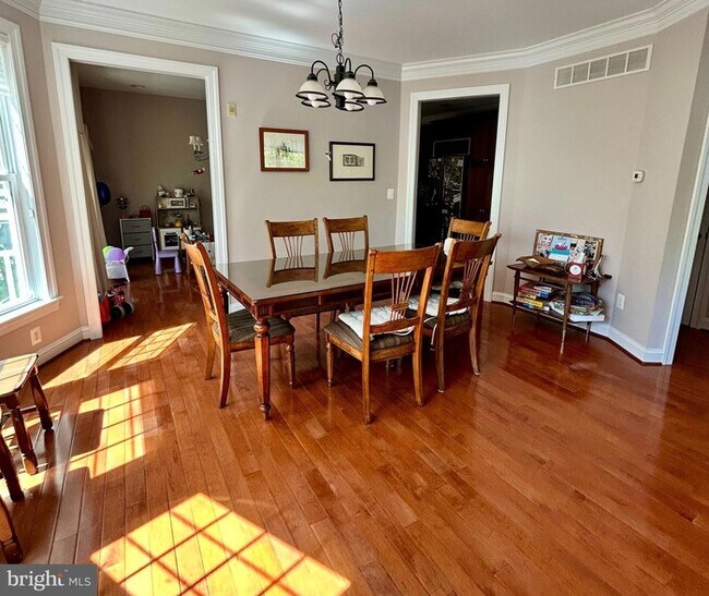 Building Photo - 202 Cobblestone Dr