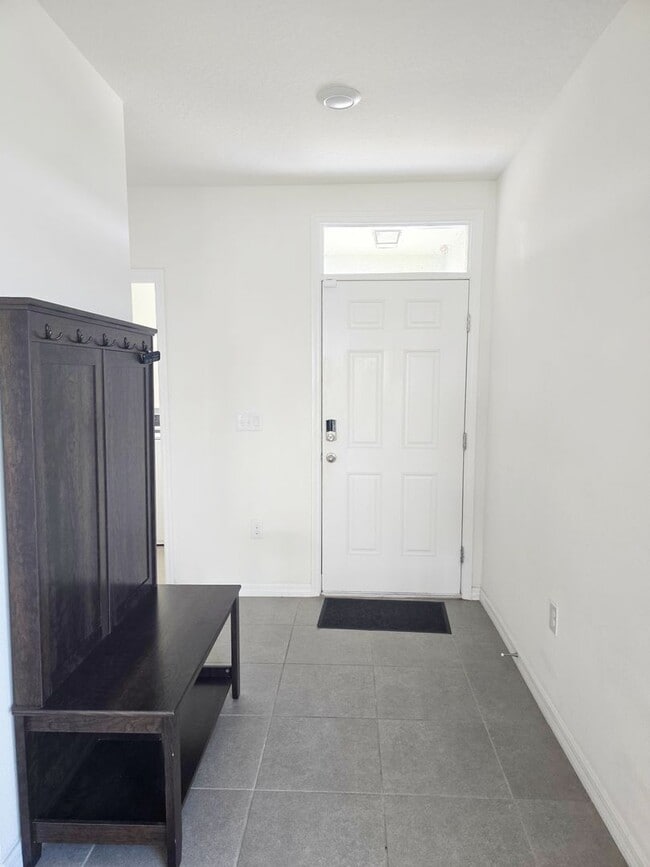 Building Photo - Gorgeous 3/2/2 in Beverly Hills!!!