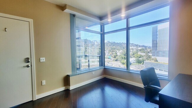 Building Photo - The "Ultimate Value" 13th Floor Luxury at The John Ross: Panoramic Views, 2 Parking Spots & Utili...