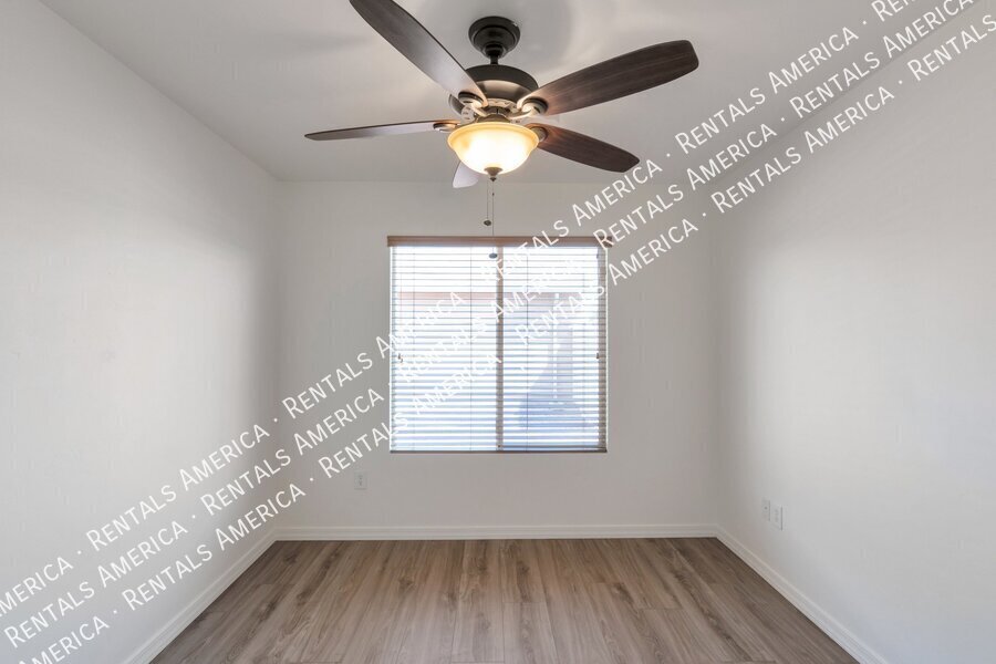 Building Photo - 8345 W Redshank Dr