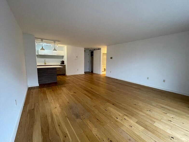 Building Photo - 50 Longwood Ave