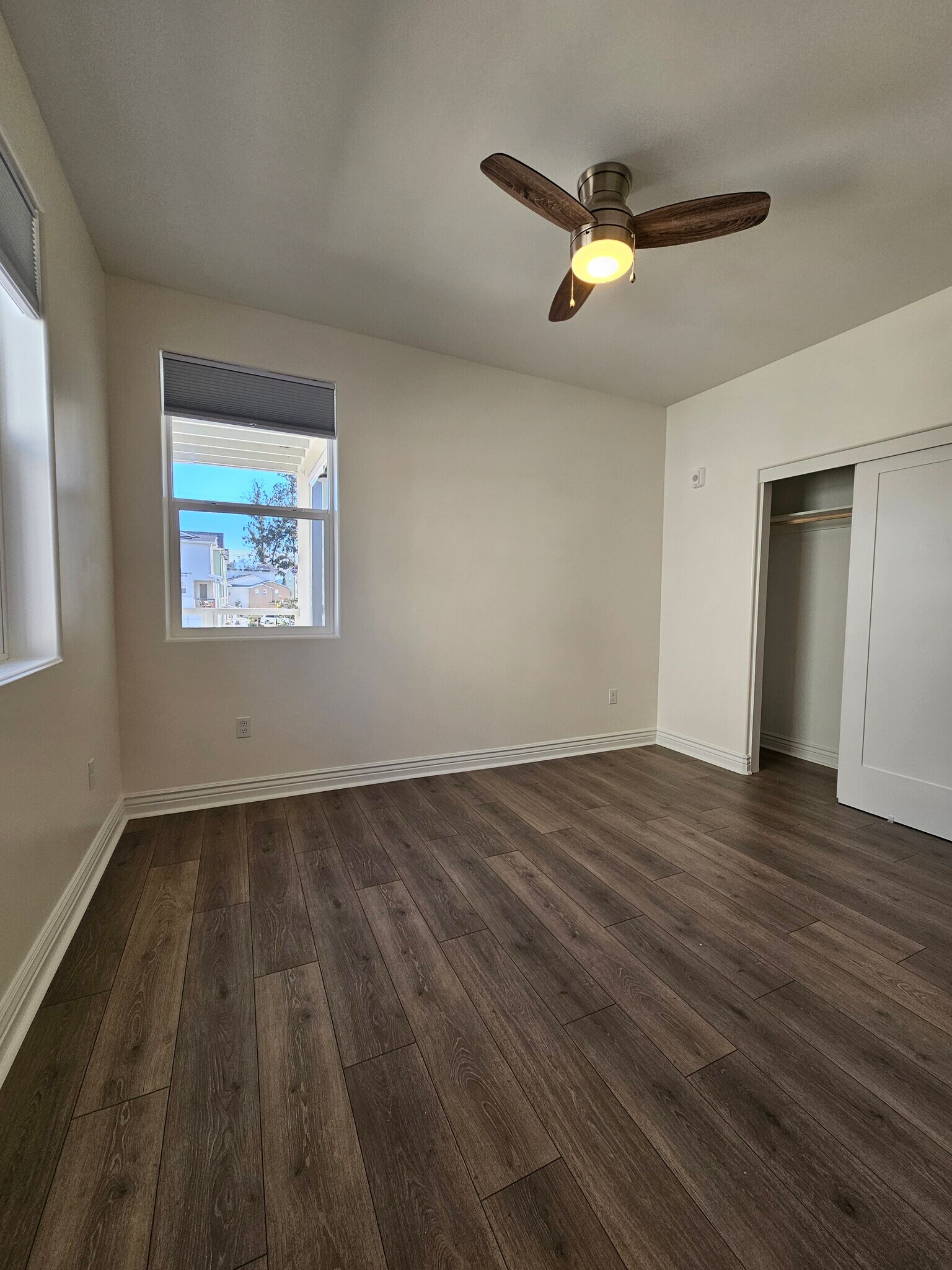 Master bedroom - 925 Madonna Rd