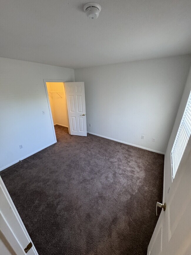 Building Photo - 2 Bed, 2 Bath Condo