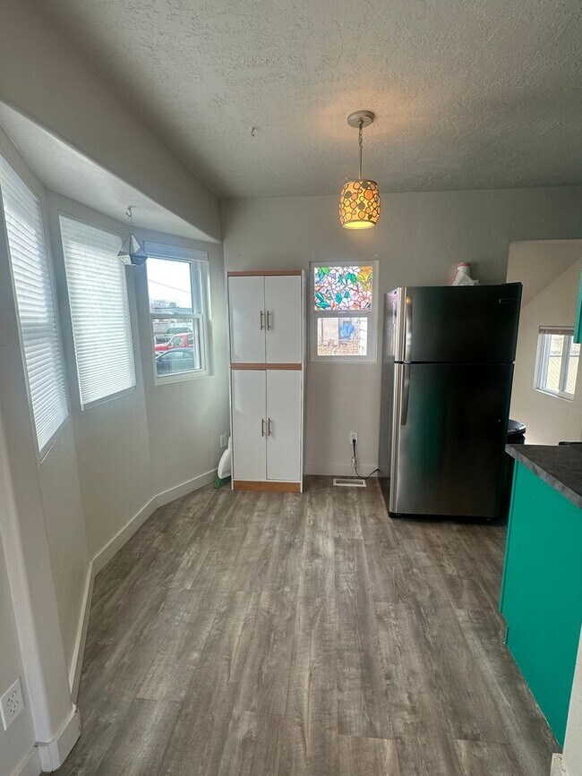 Building Photo - GORGEOUS West Valley Home!!!