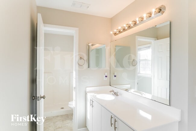 Building Photo - 3196 Carlotta Road