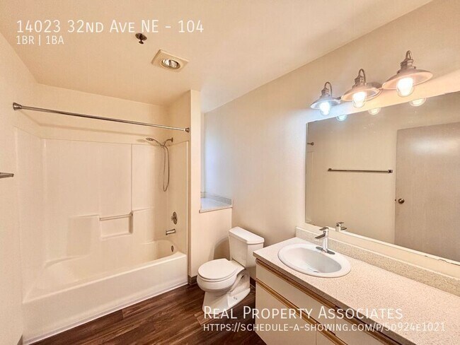 Building Photo - 14023 32nd Ave NE