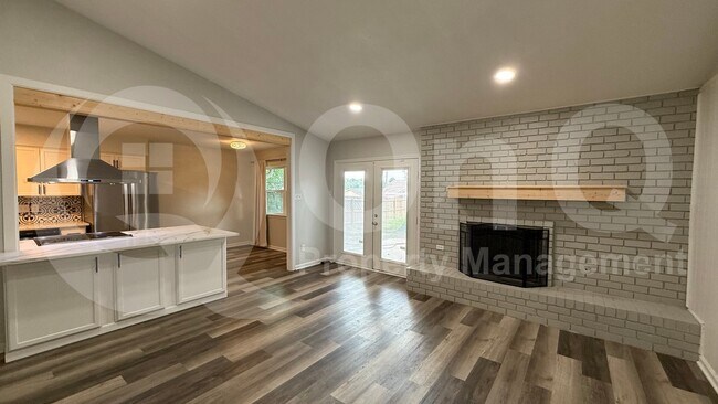 Building Photo - 306 Wildbriar Dr