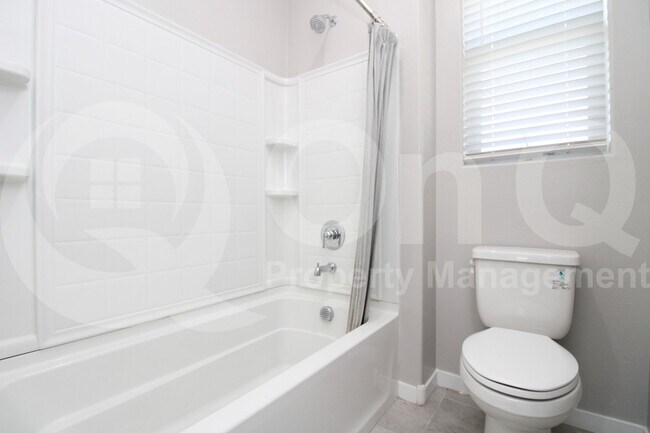 Building Photo - 1026 E Weatherby Way