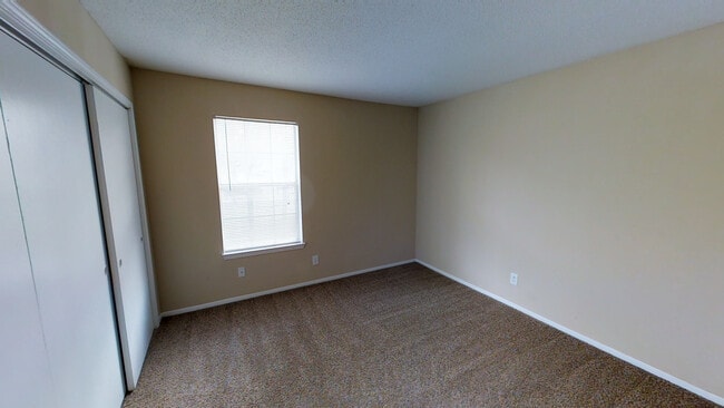 Bedroom - Lakestone
