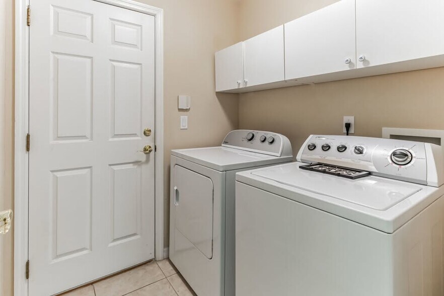 Washer and Dryer - 1173 Kilkenny Ln