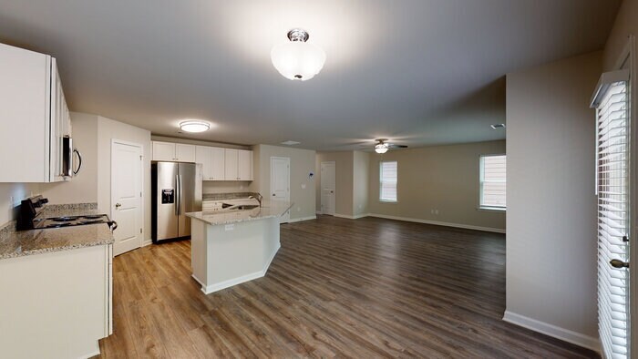 Building Photo - 474 Kirkland Dr