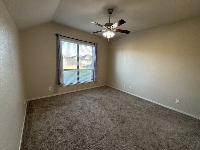 Building Photo - 5607 Markham Dr