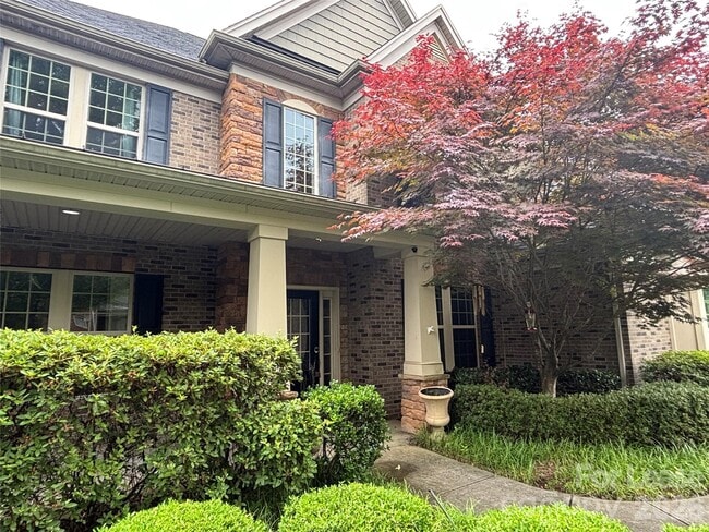 Building Photo - 8811 Tamarron Dr