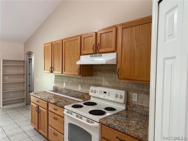 Building Photo - 3 Lindwood Ct