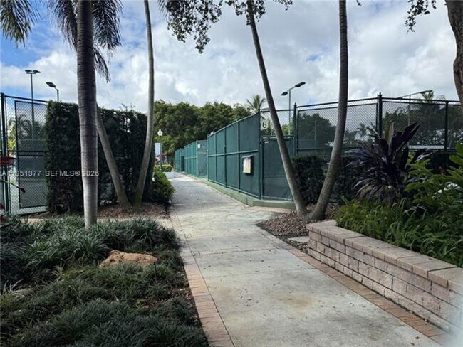 Building Photo - 4000 Towerside Terrace