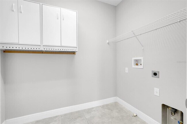 Building Photo - 959 Maypole Dr