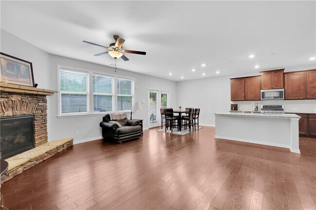 Building Photo - 2375 Woodmarsh Cir