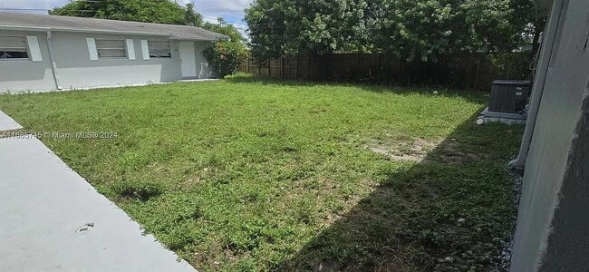 Building Photo - 2632 NW 18th Terrace