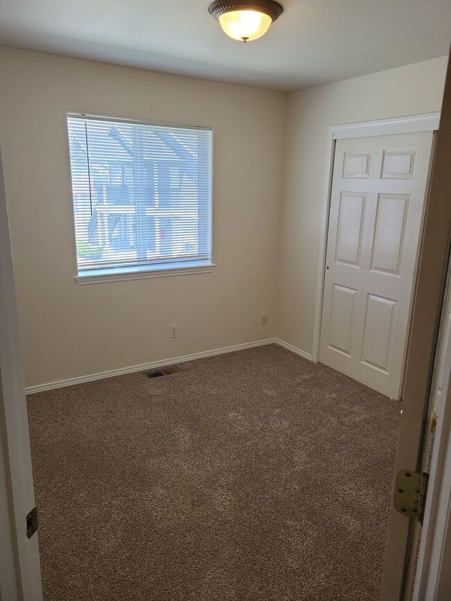 Building Photo - Lovely 3 Bedroom Home for Rent in CDA!