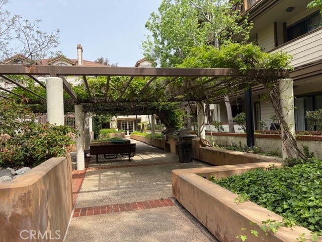 Building Photo - 2563 Plaza del Amo