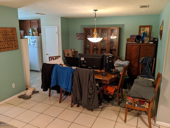 Building Photo - 3442 N Carnation Ct