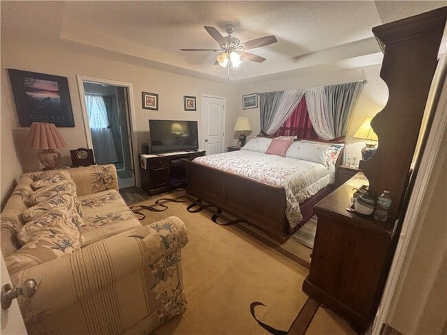 Building Photo - 121 Callie Cir