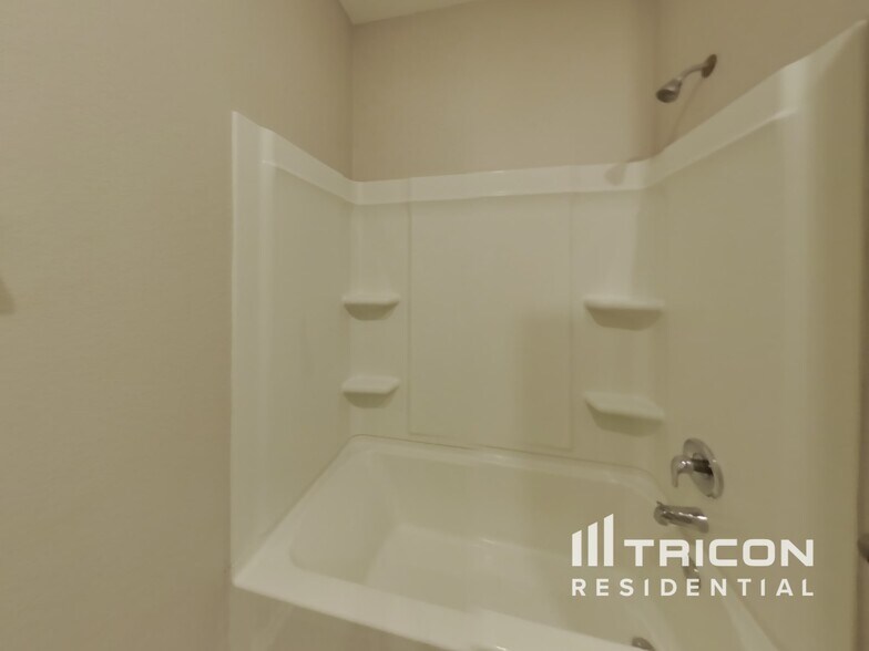 Building Photo - 179 Mica Trl