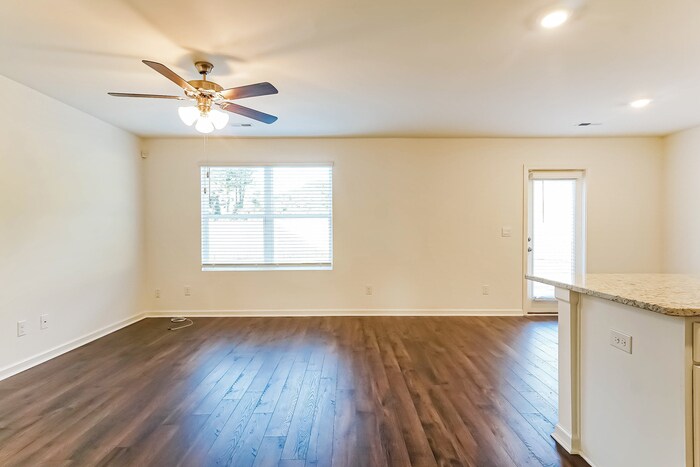 Building Photo - 5680 Timber Leaf Lp