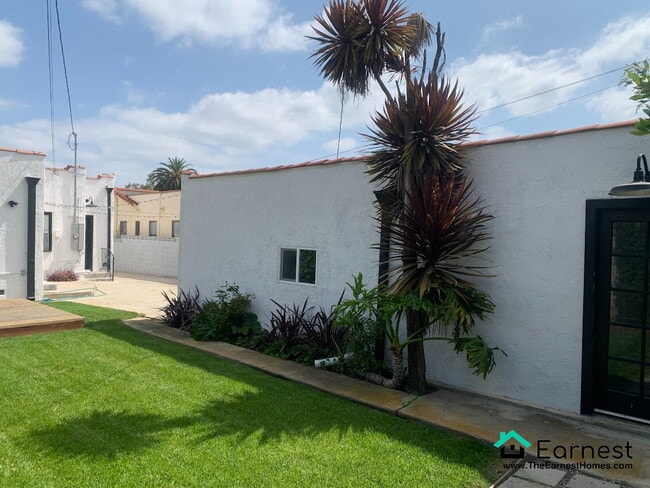 Building Photo - Charming 3BR/2BA Home in Prime Los Angeles...