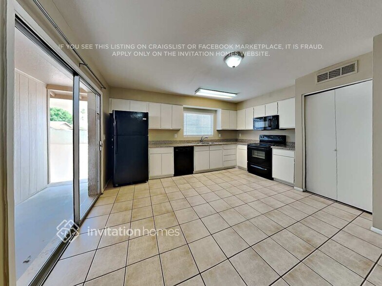 Building Photo - 6813 W Montebello Ave