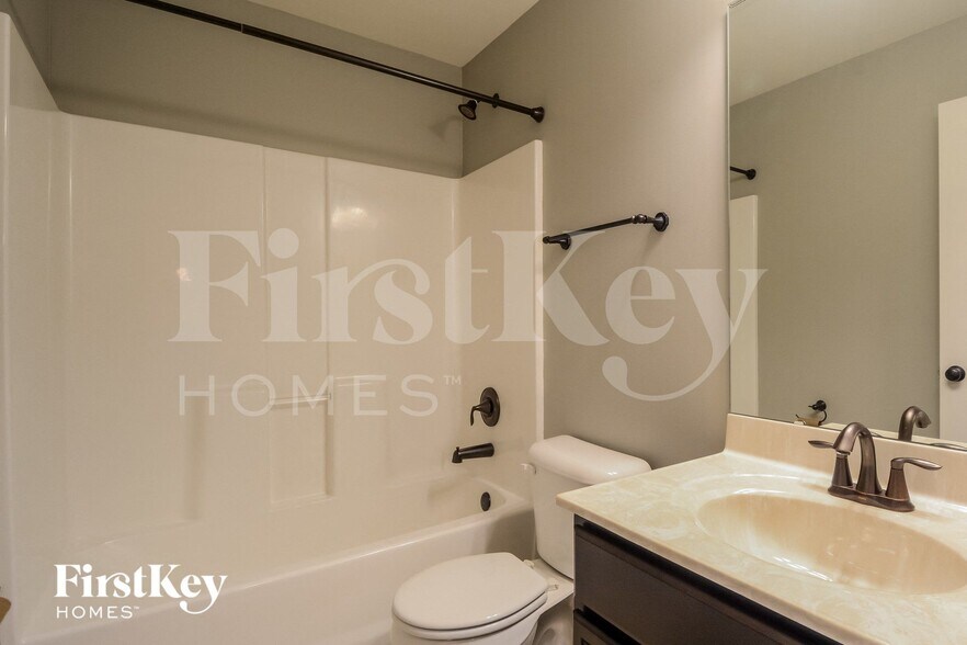 Building Photo - 314 Heather Mill Dr