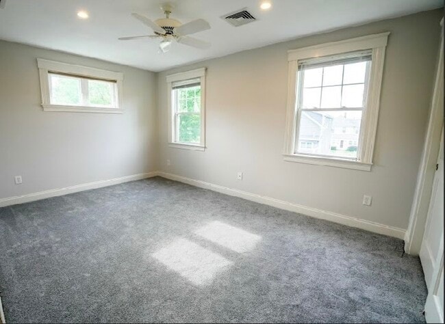 Building Photo - 3 A Allen St