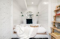 Building Photo - 799 Charles Allen Dr NE