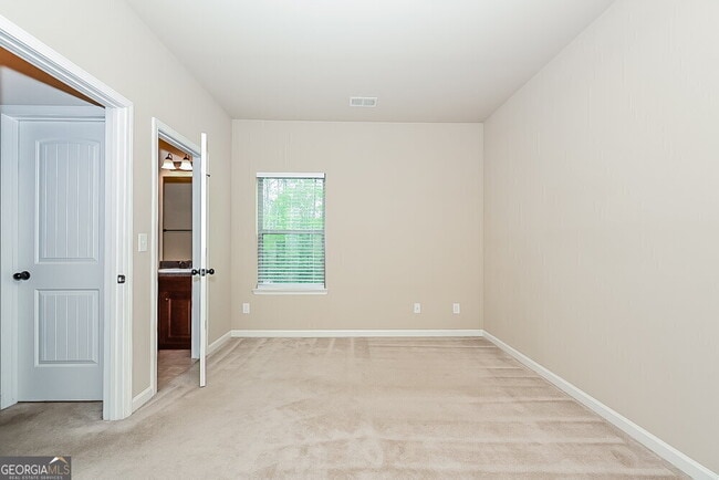Building Photo - 9105 Overlook Dr