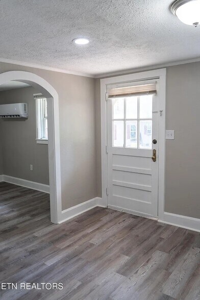 Building Photo - 203 Kensi Dr