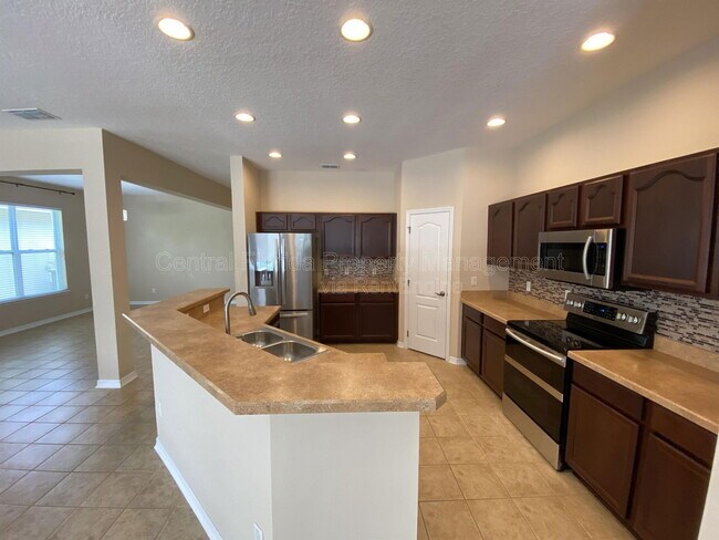 Building Photo - 13131 Penshurst Ln
