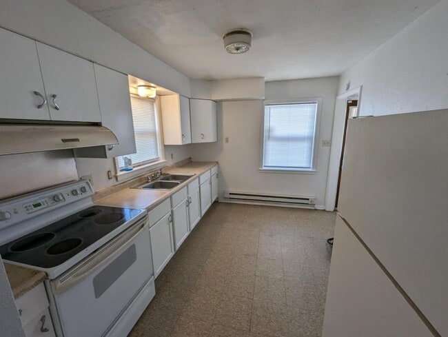 Building Photo - 3701 N Emerson Ave