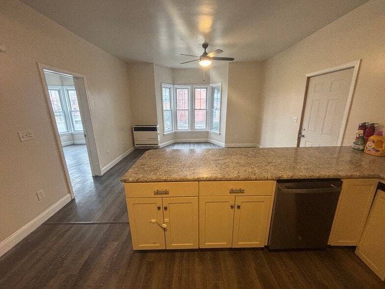 Building Photo - 253 Lisbon St