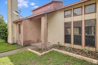 Building Photo - 11205 Willowood Creek Dr