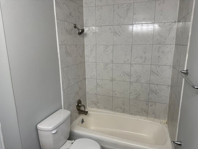 Building Photo - 2012 St Charles Ave