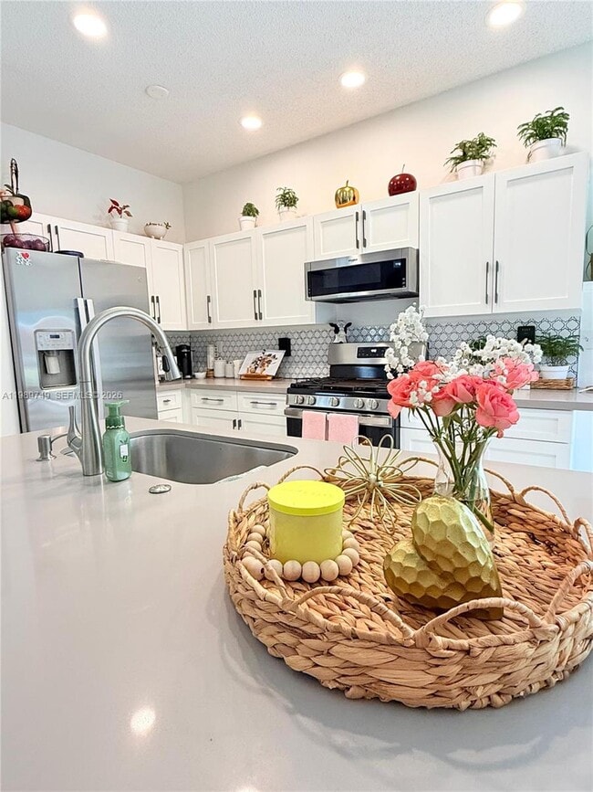 Building Photo - 4021 SW 153rd Ave