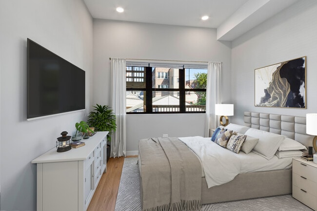 Building Photo - 3520 W Shakespeare Ave