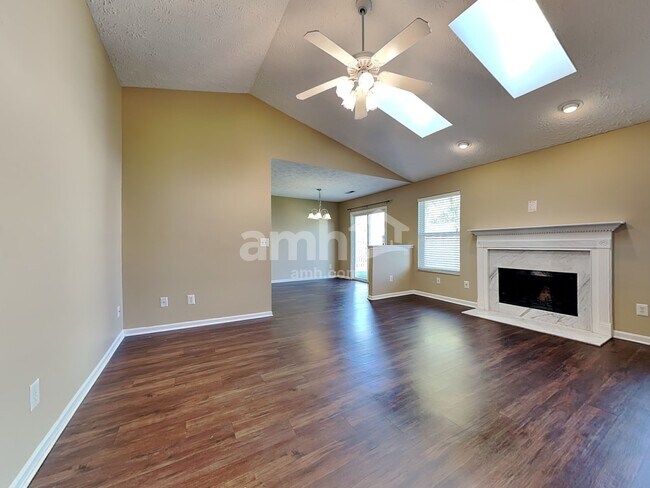 Building Photo - 1531 Farrington Dr