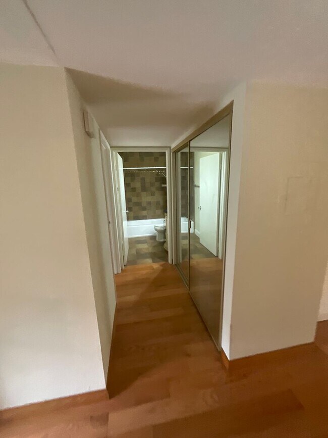 Building Photo - 147 Lemon Grove
