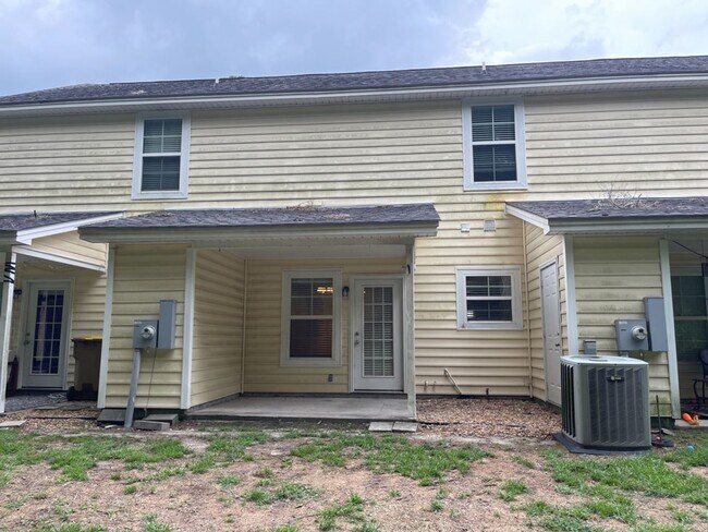 Building Photo - 273 Vining Way