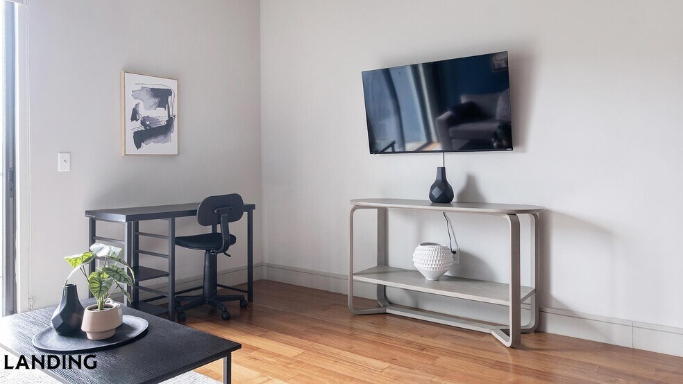 Building Photo - 1414 Wood Hollow Dr